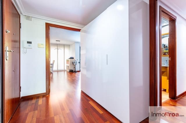 3 slaapkamer Flat te koop in Sur, Castelló de la Plana met zwembad garage - € 303.000 (Ref: 10048472)