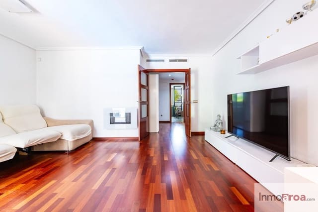 3 slaapkamer Flat te koop in Sur, Castelló de la Plana met zwembad garage - € 303.000 (Ref: 10048472)