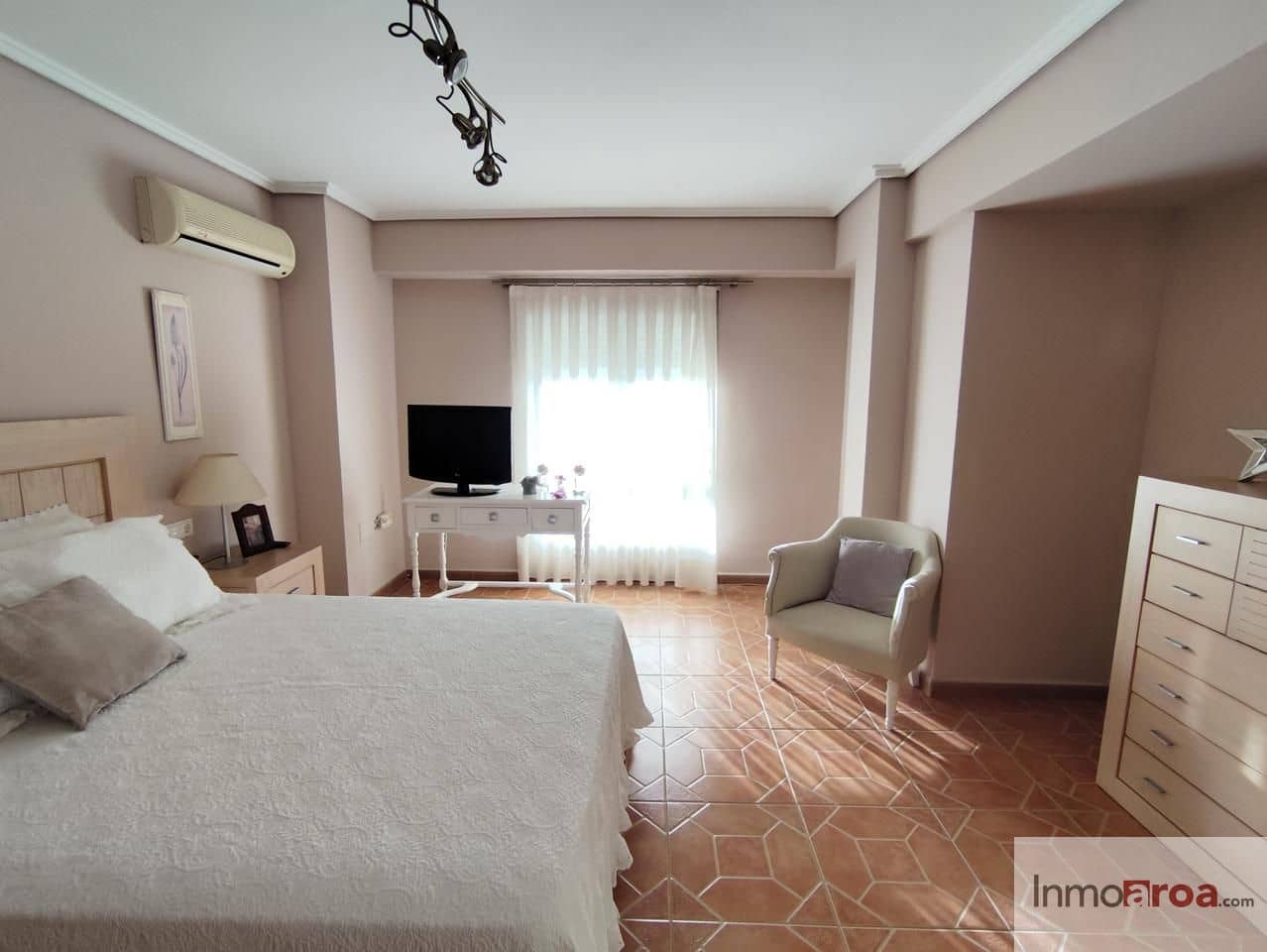 Piso de 2 habitaciones en València ciudad en venta - 310.000 € (Ref: 10171168)