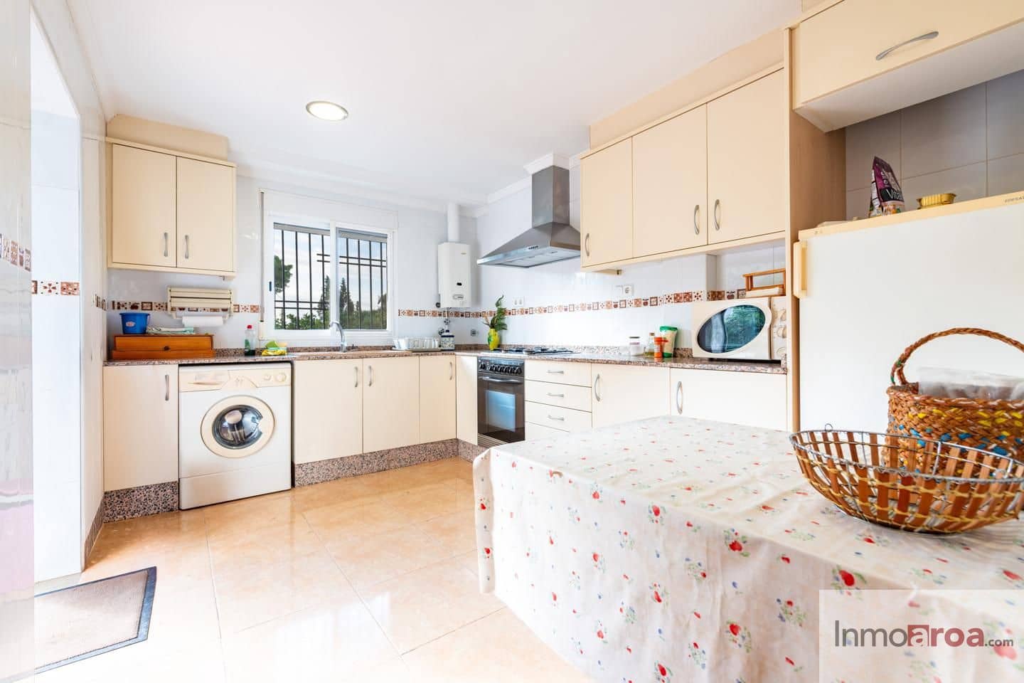 3 bedroom Villa for sale in Olocau with pool - € 265,000 (Ref: 10176256)