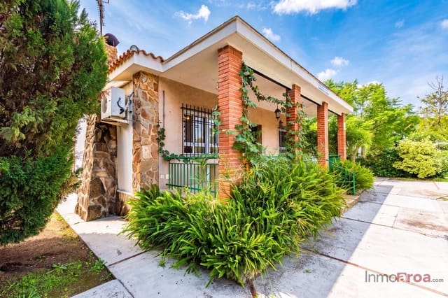 3 bedroom Villa for sale in Olocau with pool - € 265,000 (Ref: 10176256)