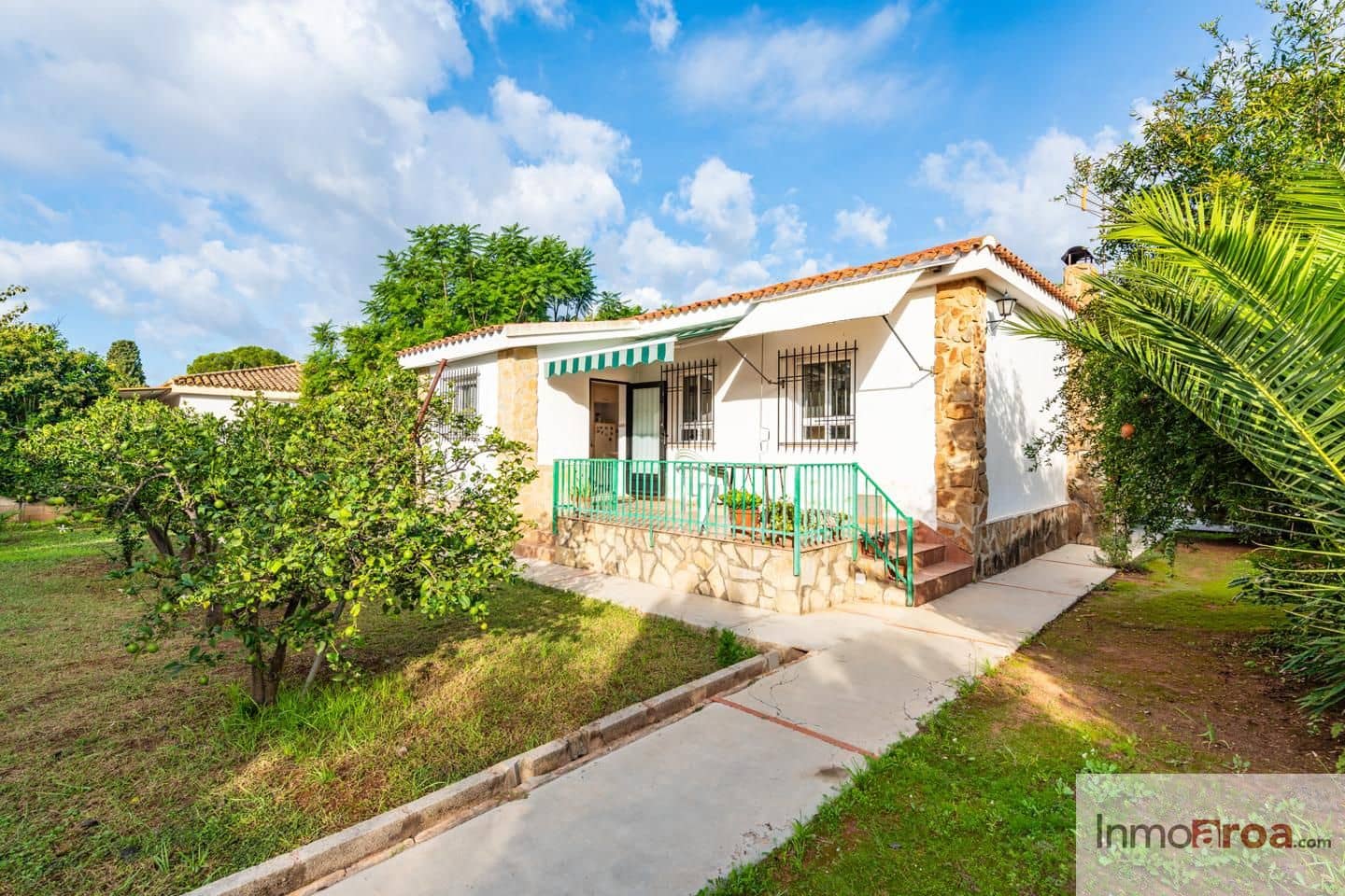 3 bedroom Villa for sale in Olocau with pool - € 265,000 (Ref: 10176256)