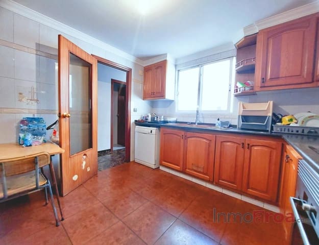 3 soverom Villa til salgs i Sur, Castelló de la Plana med garasje - € 260 000 (Ref: 7521301)