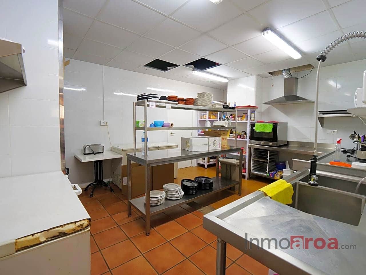 3 camera da letto Azienda da affittare in Betera - 1.500 € (Rif: 8033758)