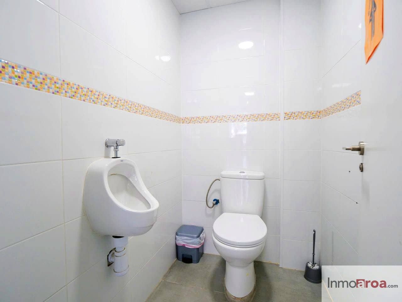 3 soverom Bedrift til leie i Betera - € 3 000 (Ref: 8033758)