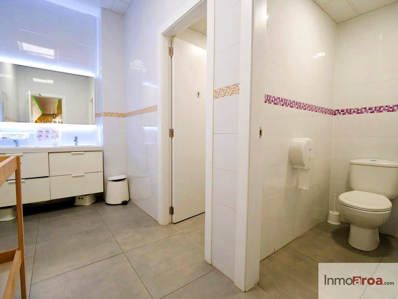 3 soverom Bedrift til leie i Betera - € 3 000 (Ref: 8033758)