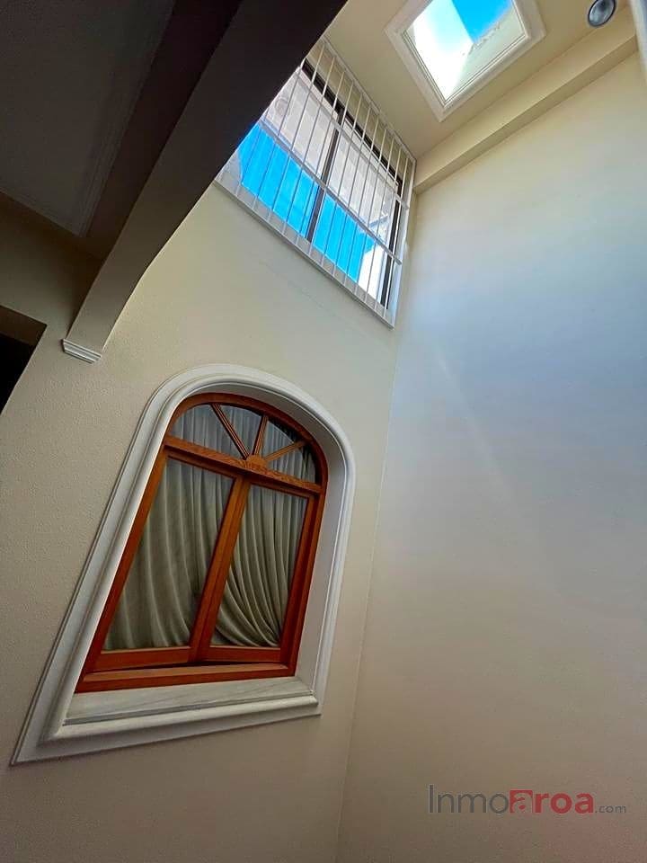 5 soveværelse Villa til salg i Castello de la Plana - € 600.000 (Ref: 8263918)