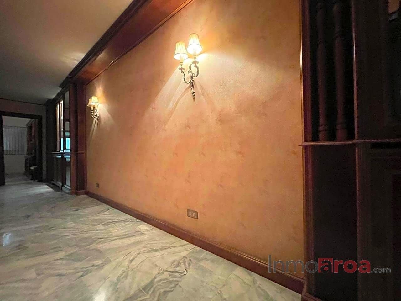 5 soveværelse Villa til salg i Castello de la Plana - € 600.000 (Ref: 8263918)