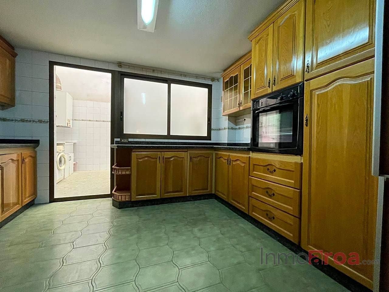 5 soveværelse Villa til salg i Castello de la Plana - € 600.000 (Ref: 8263918)