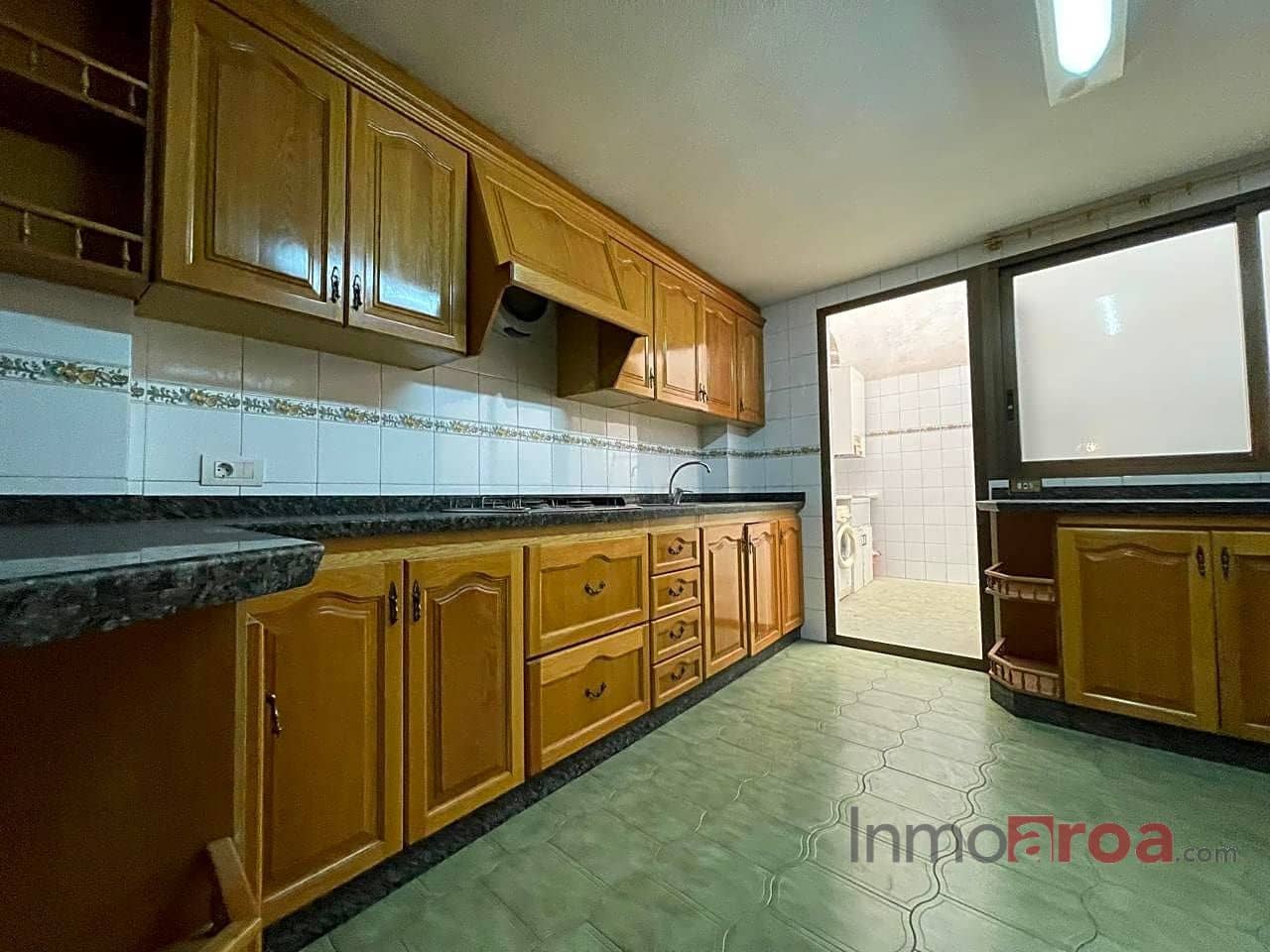 5 soveværelse Villa til salg i Castello de la Plana - € 600.000 (Ref: 8263918)