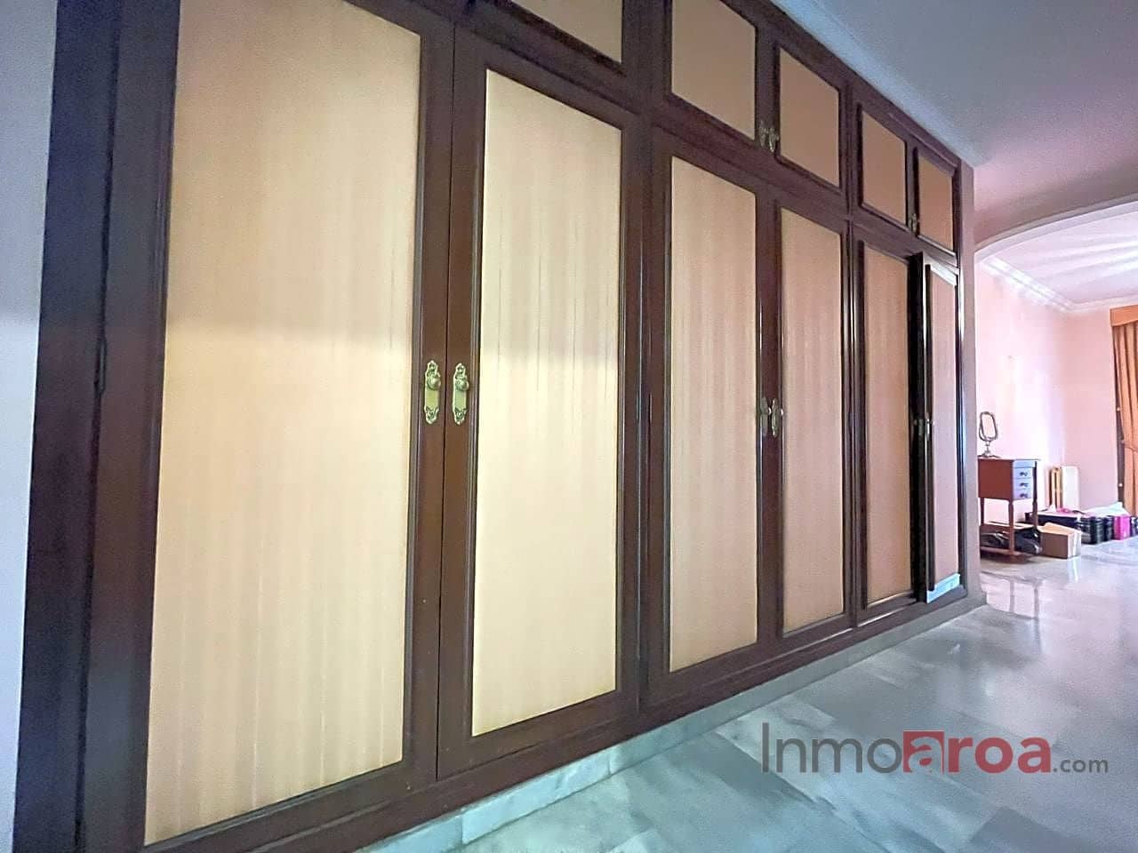 5 soveværelse Villa til salg i Castello de la Plana - € 600.000 (Ref: 8263918)