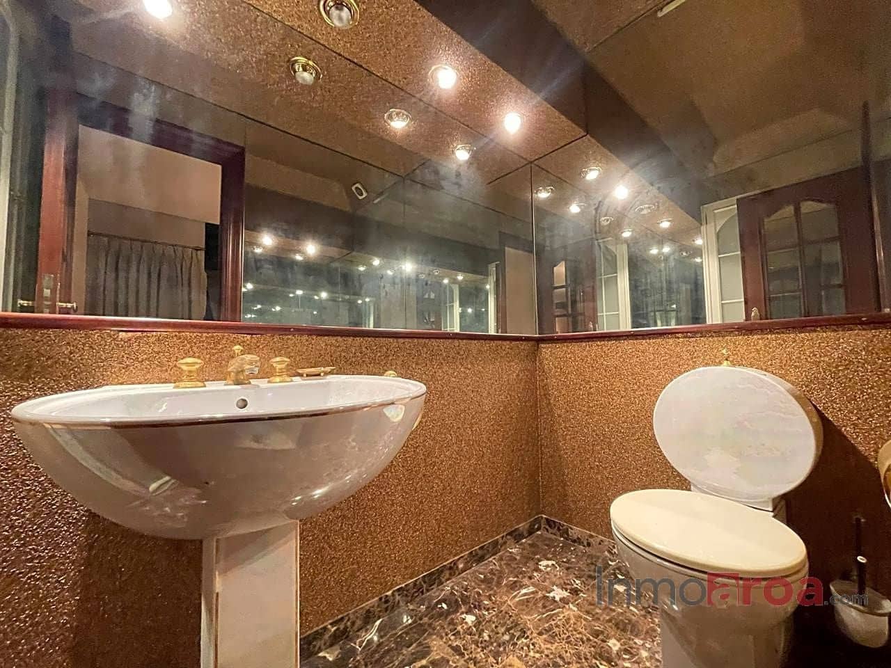 5 soveværelse Villa til salg i Castello de la Plana - € 600.000 (Ref: 8263918)