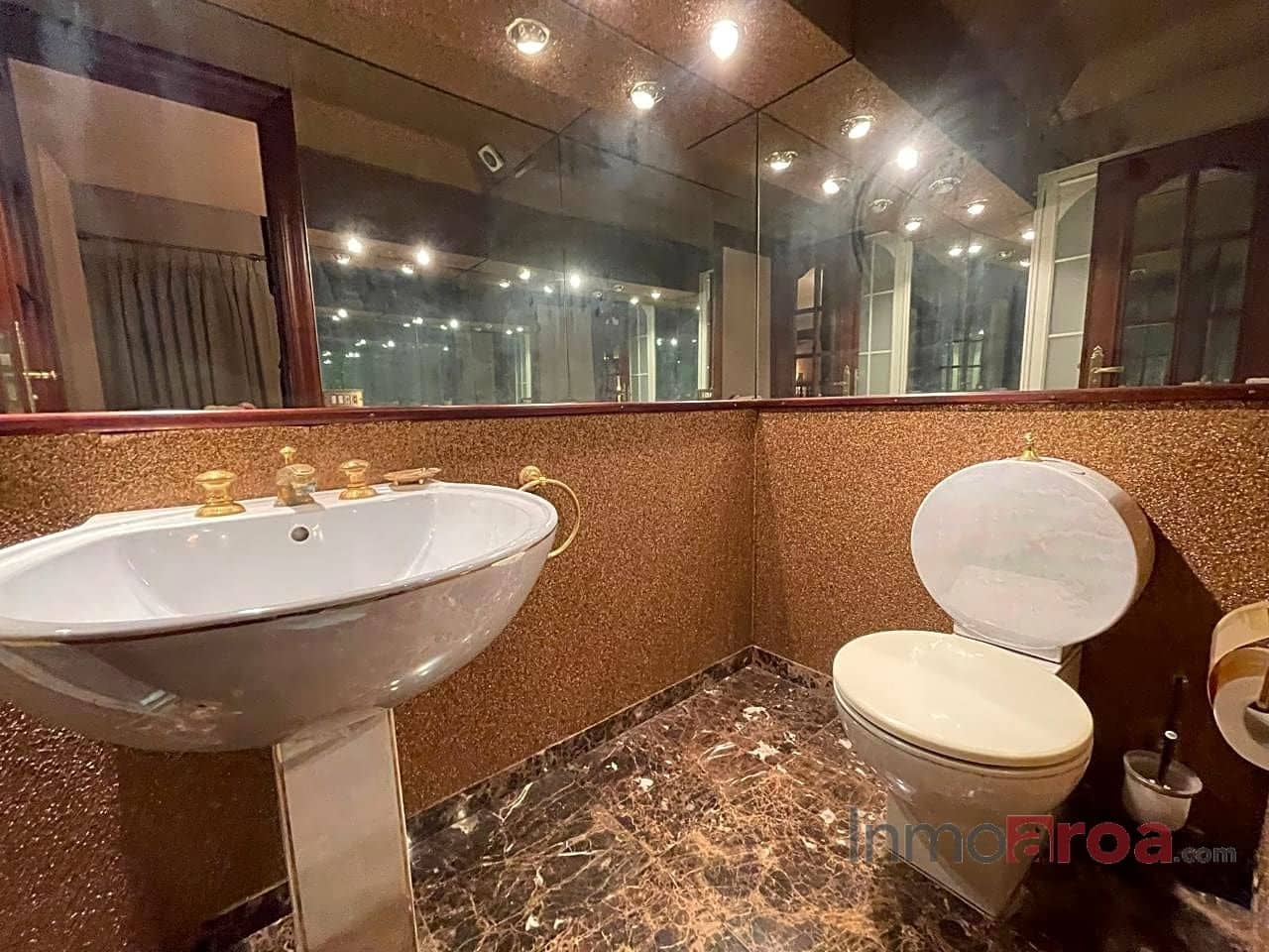 5 soveværelse Villa til salg i Castello de la Plana - € 600.000 (Ref: 8263918)