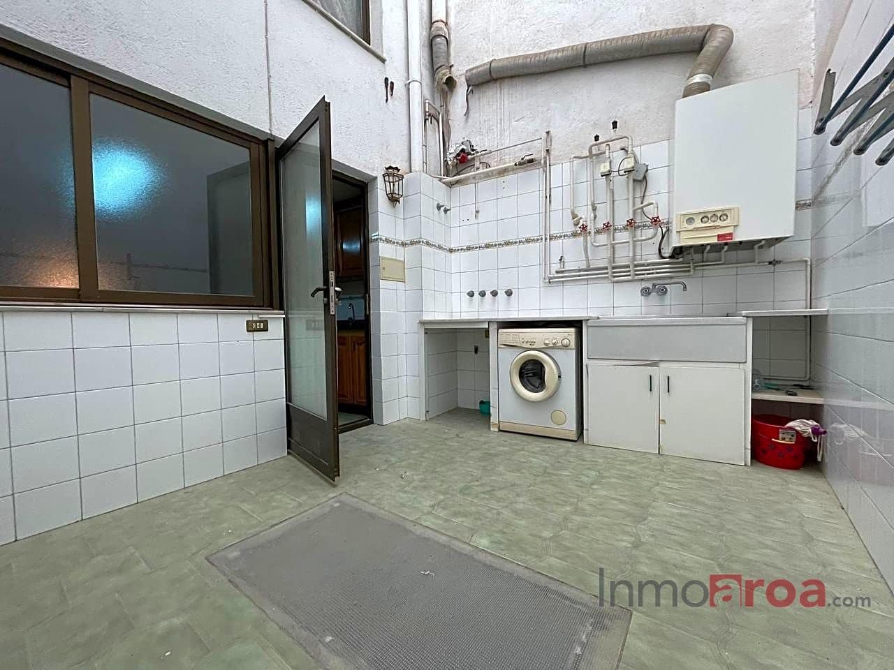 5 soveværelse Villa til salg i Castello de la Plana - € 600.000 (Ref: 8263918)