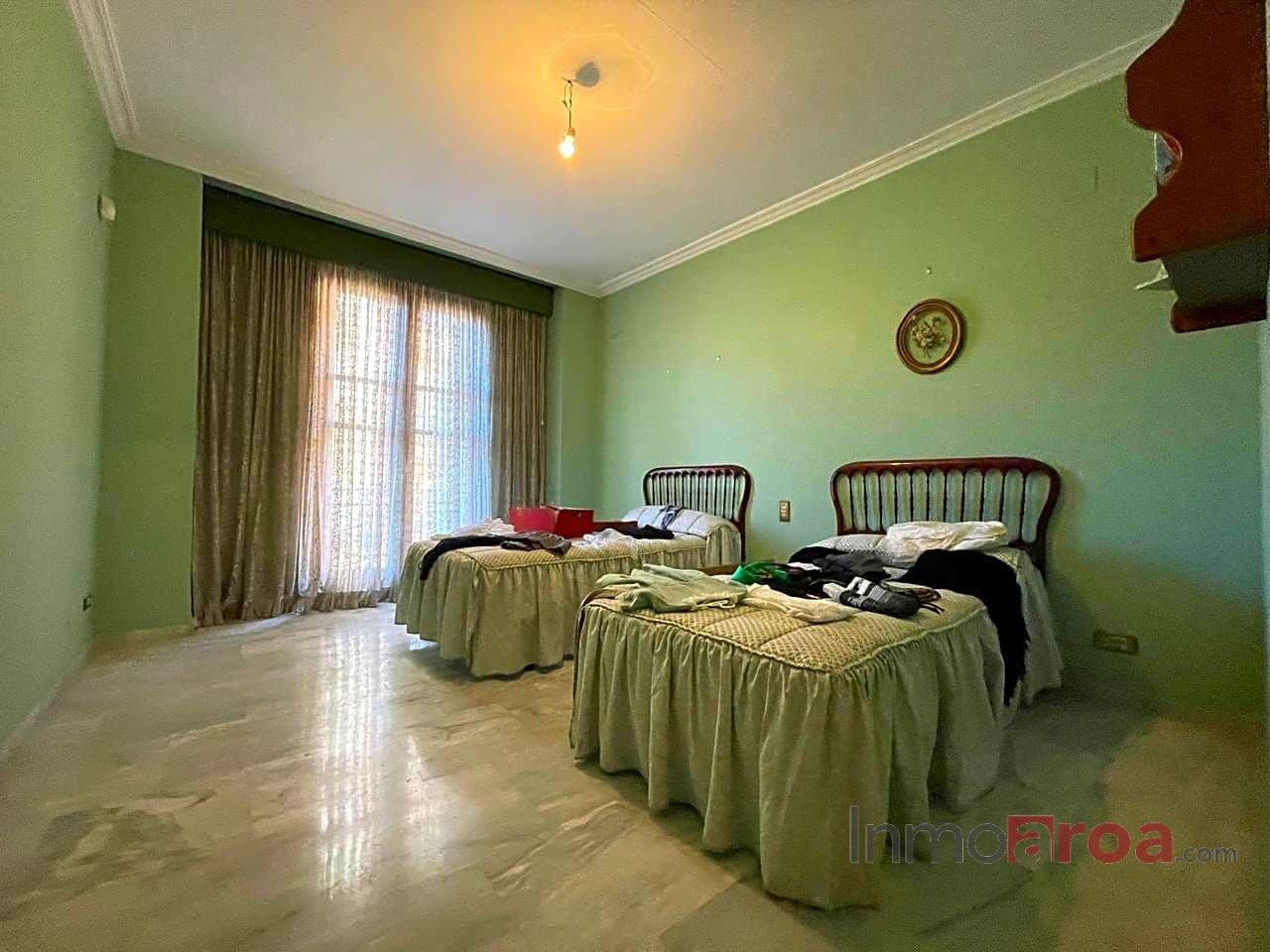 5 soveværelse Villa til salg i Castello de la Plana - € 600.000 (Ref: 8263918)