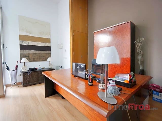 2 bedroom Office for rent in Bétera - € 250 (Ref: 8343983)