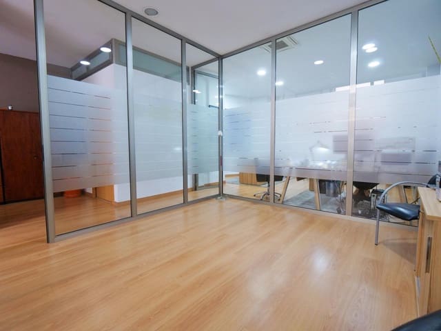 2 bedroom Office for rent in Bétera - € 300 (Ref: 8343984)