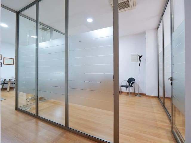 2 bedroom Office for rent in Bétera - € 300 (Ref: 8343984)