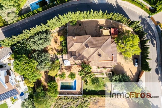 4 Zimmer Villa zu vermieten in Borriol - 6.000 € (Ref: 8805606)