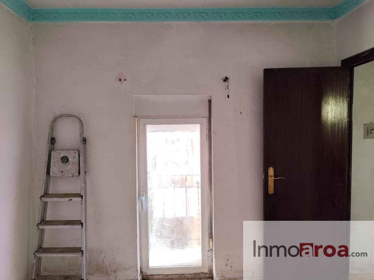 3 bedroom Flat for sale in Gatova - € 50,000 (Ref: 8902748)