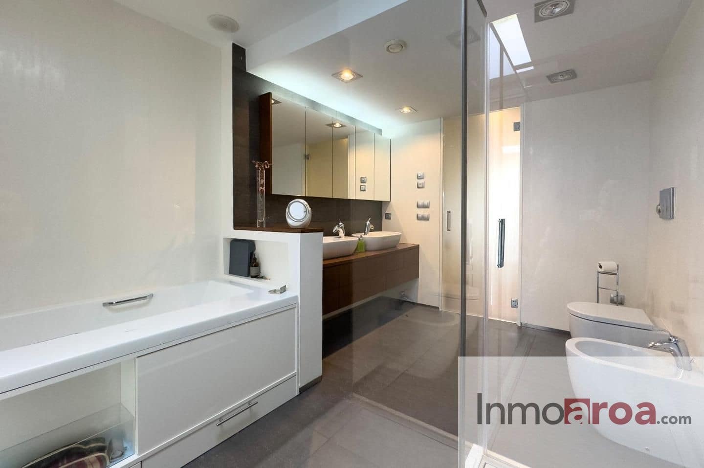 Villa/Maison de 4 chambres à louer à Benicassim avec piscine garage - 5 900 € (Ref: 9009899)