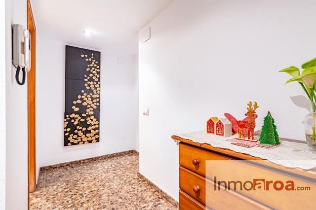 3 soveværelse Lejlighed til salg i Oeste, Castelló de la Plana med garage - € 170.000 (Ref: 9019420)