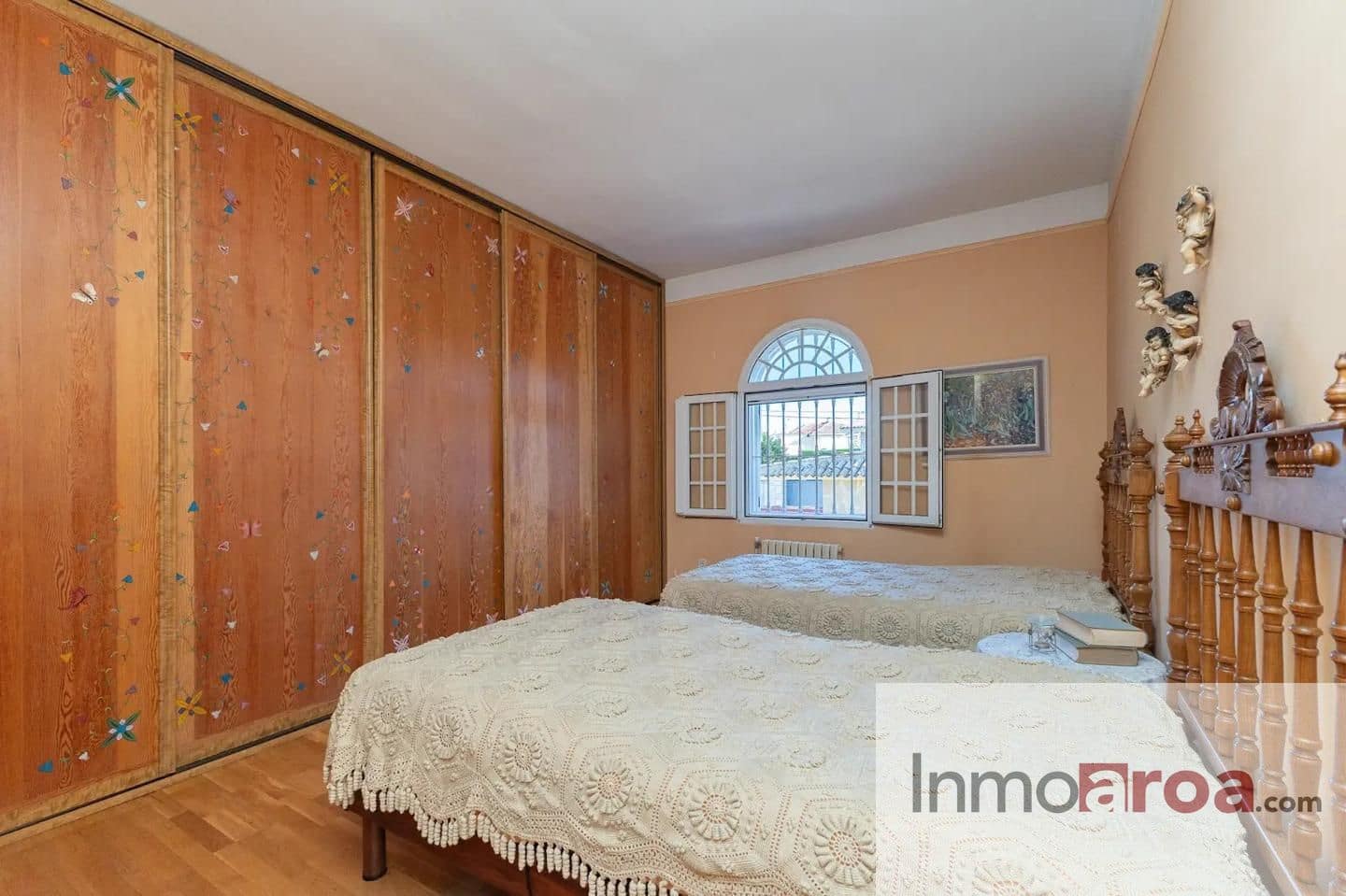 7 soveværelse Villa til salg i La Pobla de Vallbona med swimmingpool garage - € 830.000 (Ref: 9074684)