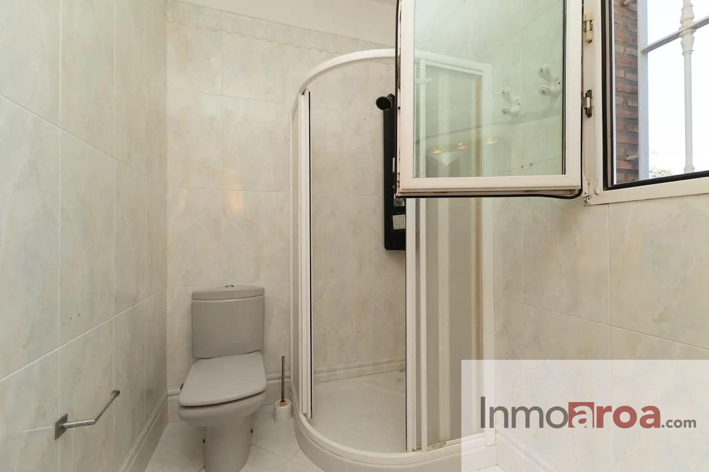 7 soveværelse Villa til salg i La Pobla de Vallbona med swimmingpool garage - € 830.000 (Ref: 9074684)