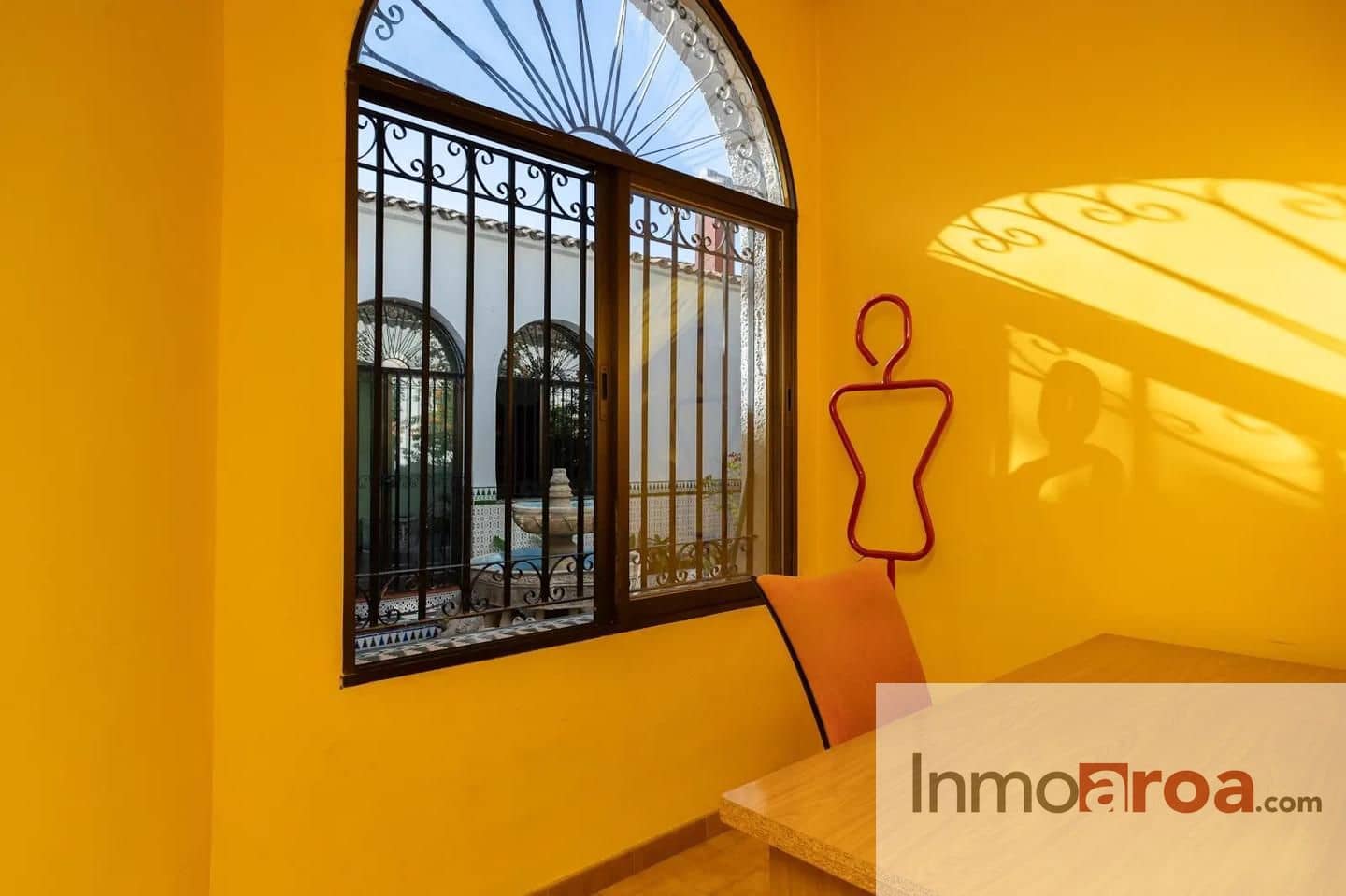 7 soveværelse Villa til salg i La Pobla de Vallbona med swimmingpool garage - € 830.000 (Ref: 9074684)