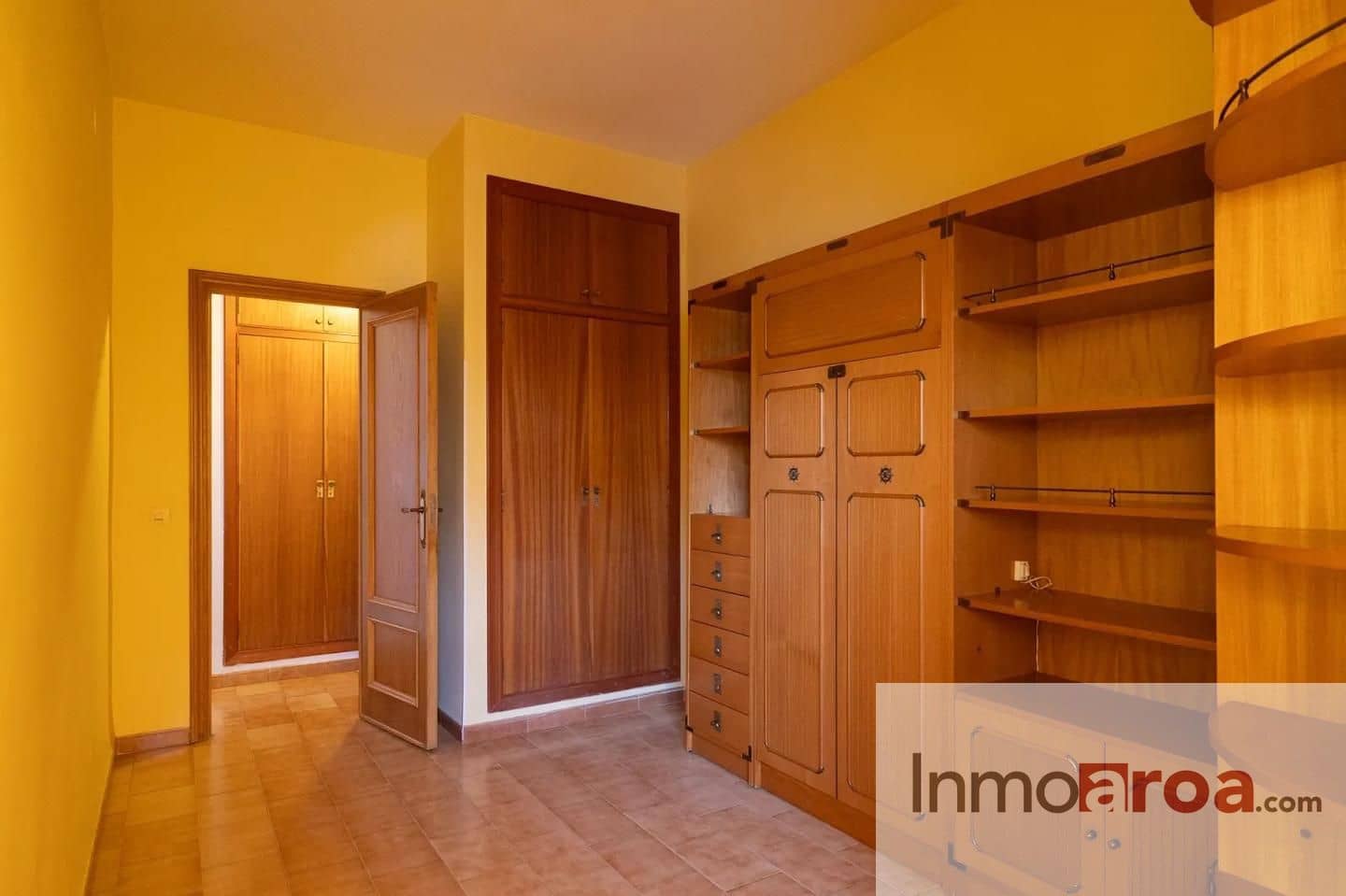 7 soveværelse Villa til salg i La Pobla de Vallbona med swimmingpool garage - € 830.000 (Ref: 9074684)