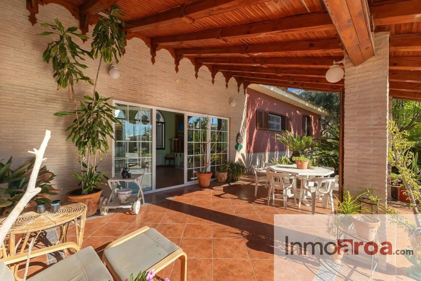 7 soveværelse Villa til salg i La Pobla de Vallbona med swimmingpool garage - € 830.000 (Ref: 9074684)