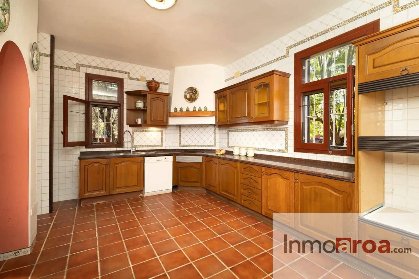 7 soveværelse Villa til salg i La Pobla de Vallbona med swimmingpool garage - € 830.000 (Ref: 9074684)