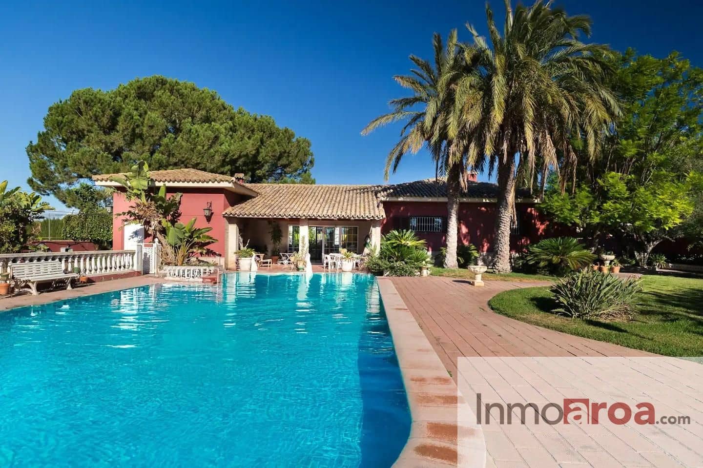 7 soveværelse Villa til salg i La Pobla de Vallbona med swimmingpool garage - € 830.000 (Ref: 9074684)