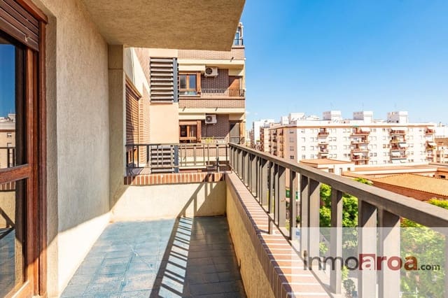 5 chambre Appartement à vendre à Centro, Castelló de la Plana - 229 000 € (Ref: 9257851)