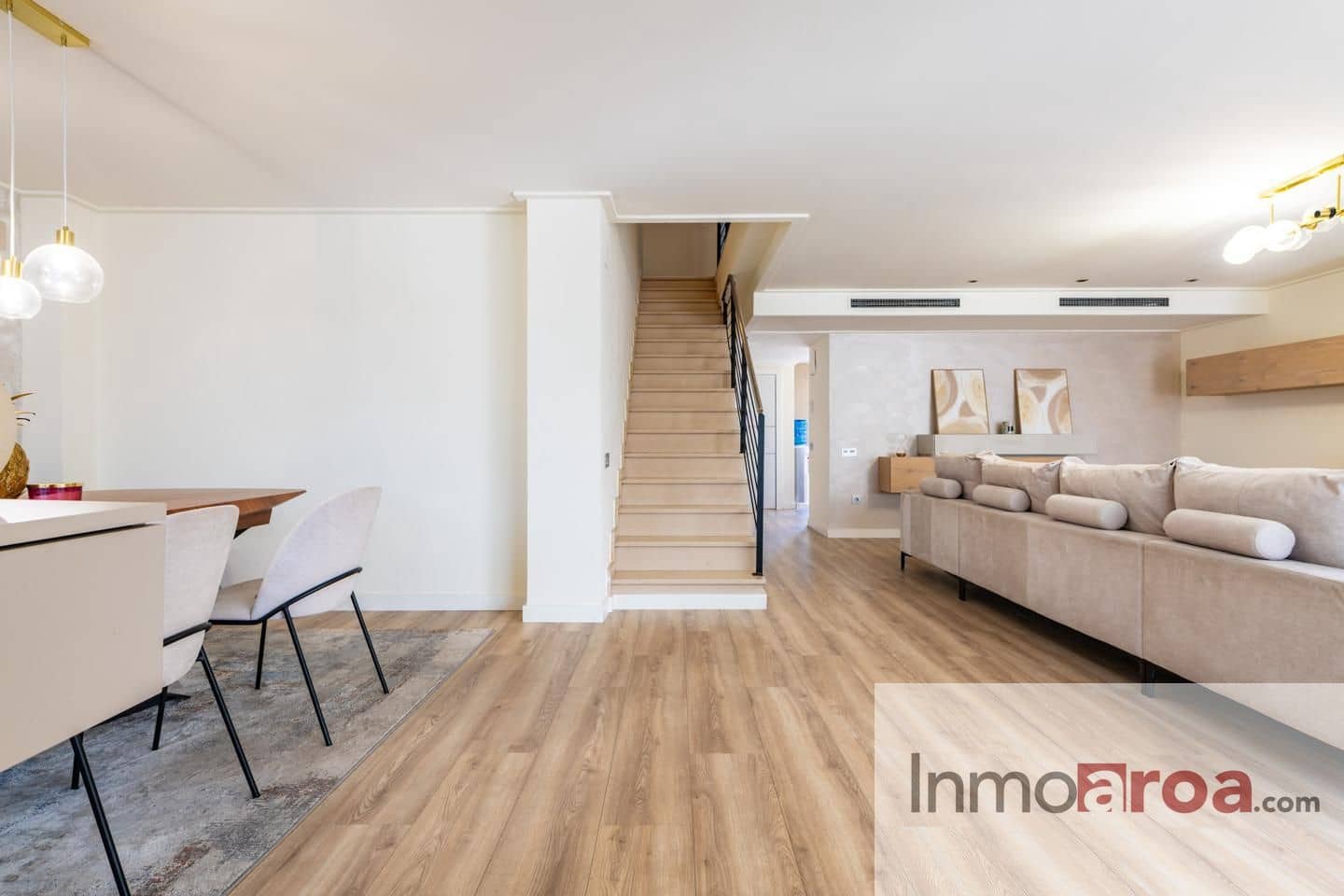 5 soveværelse Villa til salg i Castello de la Plana med swimmingpool garage - € 675.000 (Ref: 9329815)