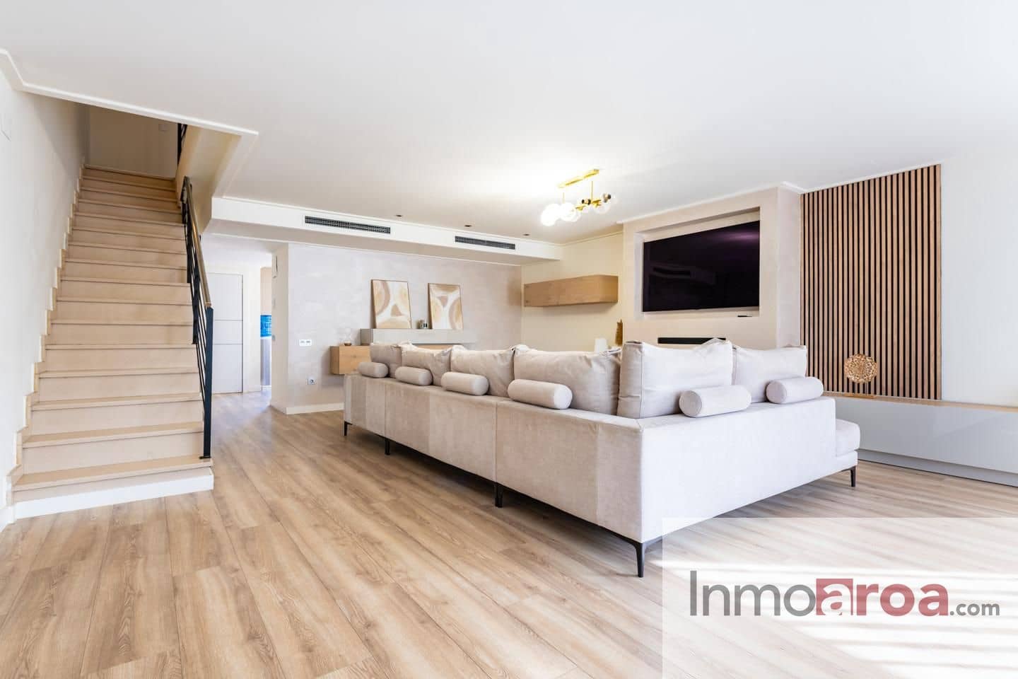 5 soveværelse Villa til salg i Castello de la Plana med swimmingpool garage - € 675.000 (Ref: 9329815)