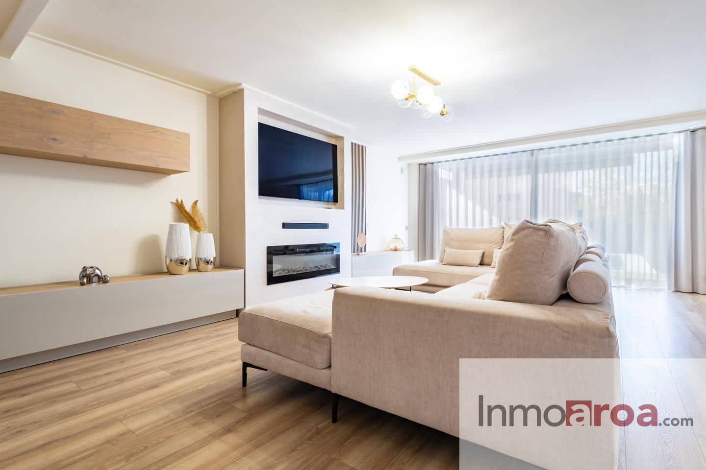 5 soveværelse Villa til salg i Castello de la Plana med swimmingpool garage - € 675.000 (Ref: 9329815)