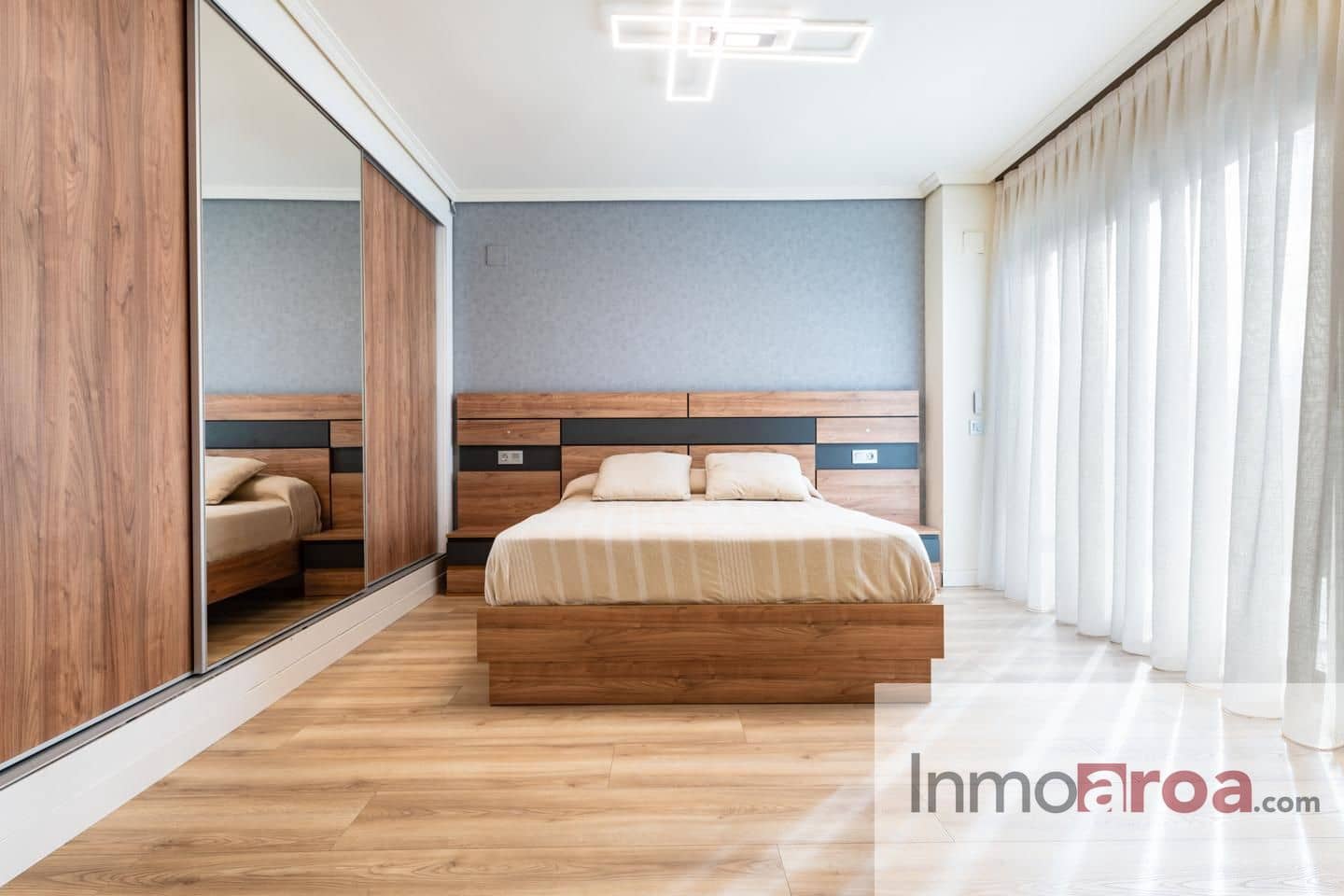 5 soveværelse Villa til salg i Castello de la Plana med swimmingpool garage - € 675.000 (Ref: 9329815)