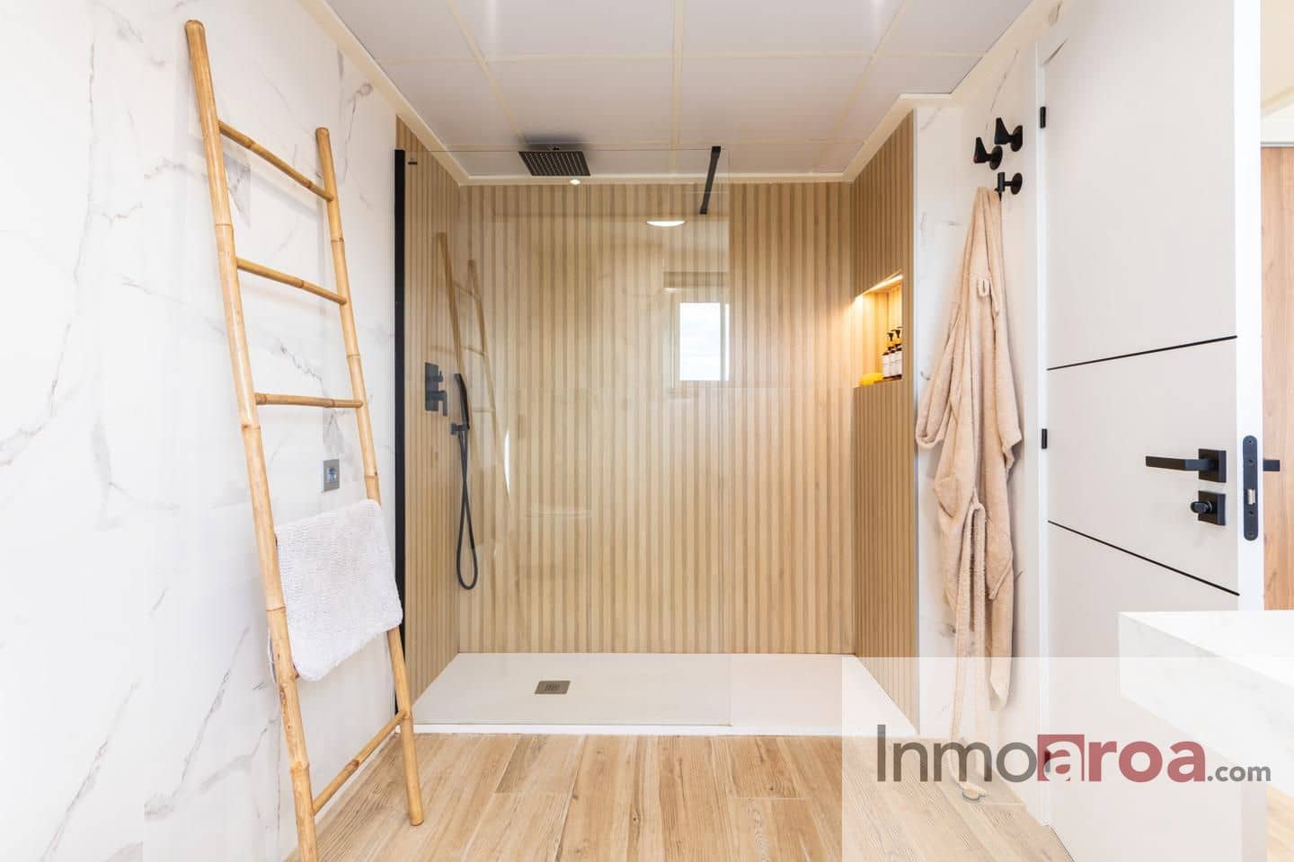 5 soveværelse Villa til salg i Castello de la Plana med swimmingpool garage - € 675.000 (Ref: 9329815)