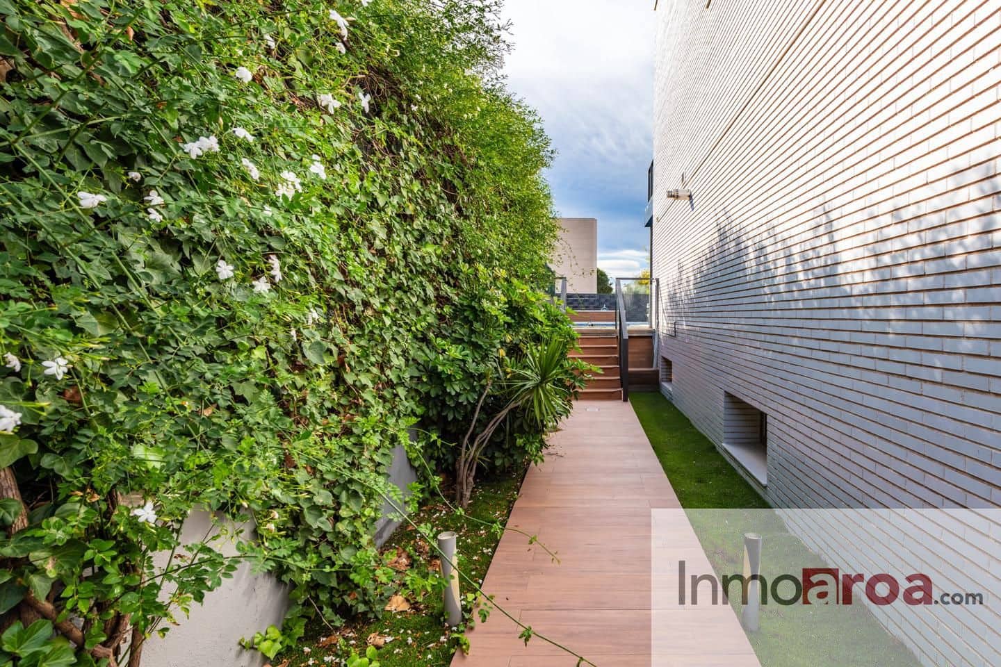 5 soveværelse Villa til salg i Castello de la Plana med swimmingpool garage - € 675.000 (Ref: 9329815)