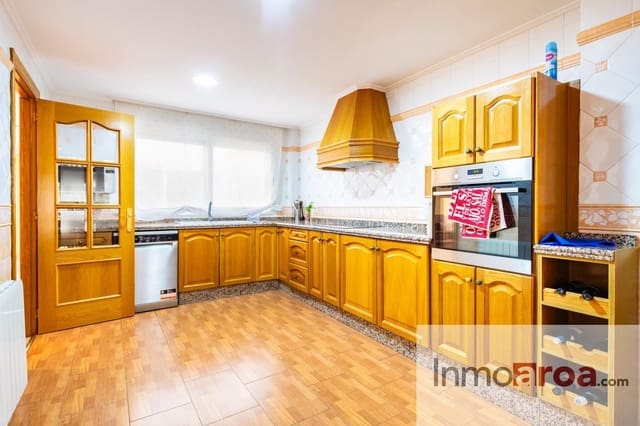 8 quarto Moradia para venda em Ribesalbes com garagem - 295 000 € (Ref: 9379981)