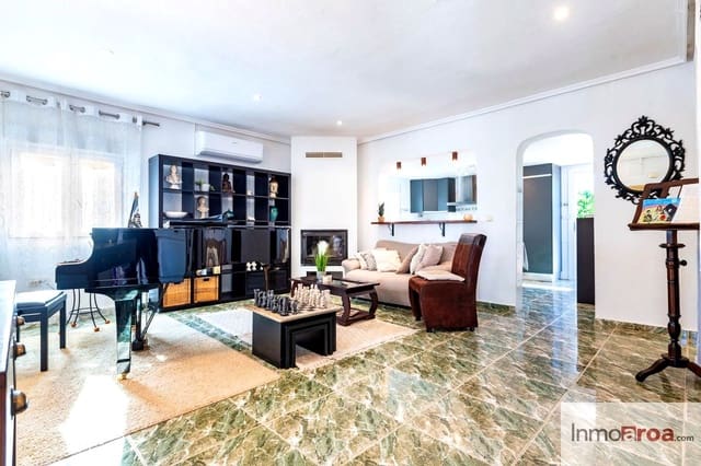4 makuuhuone Huvila myytävänä paikassa Bétera mukana uima-altaan - 399 000 € (Ref: 9409992)