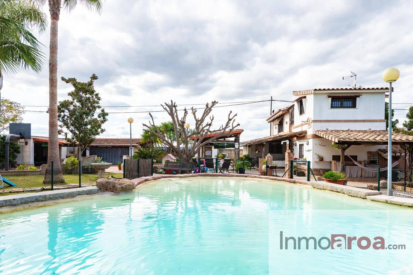 3 makuuhuone Huvila myytävänä paikassa Betera mukana uima-altaan 
autotalli - 389 000 € (Ref: 9413523)