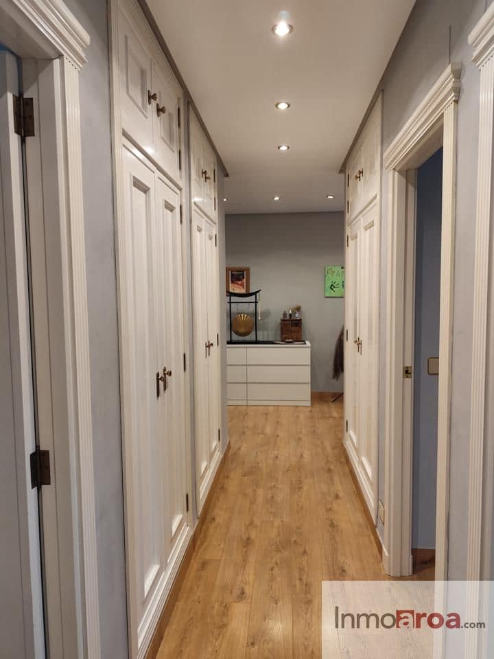 4 soveværelse Villa til salg i Serra med swimmingpool garage - € 598.000 (Ref: 9431152)