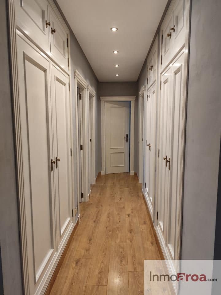 4 soveværelse Villa til salg i Serra med swimmingpool garage - € 598.000 (Ref: 9431152)