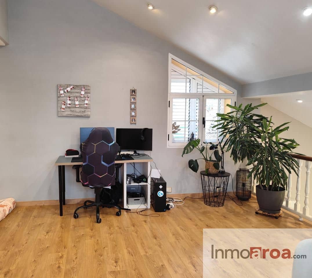 4 soveværelse Villa til salg i Serra med swimmingpool garage - € 598.000 (Ref: 9431152)