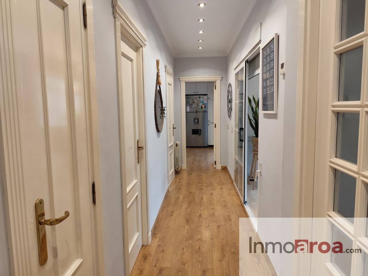 4 soveværelse Villa til salg i Serra med swimmingpool garage - € 598.000 (Ref: 9431152)