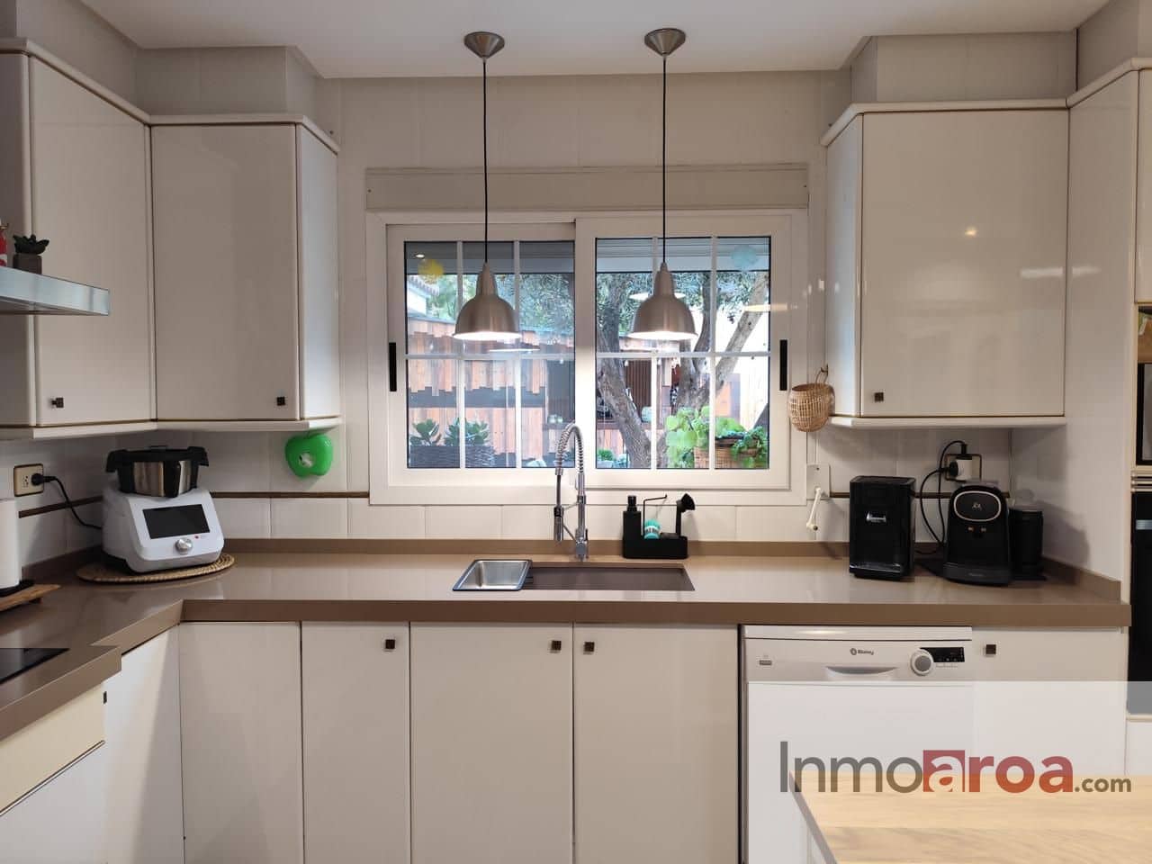 4 soveværelse Villa til salg i Serra med swimmingpool garage - € 598.000 (Ref: 9431152)