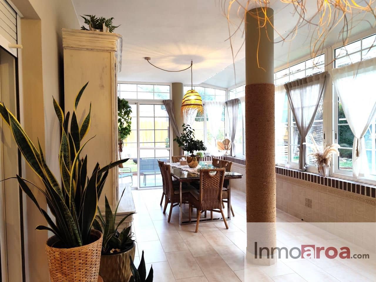 4 soveværelse Villa til salg i Serra med swimmingpool garage - € 598.000 (Ref: 9431152)