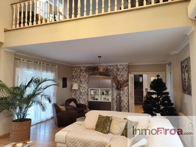 4 soverom Villa til salgs i Serra med svømmebasseng garasje - € 598 000 (Ref: 9431152)